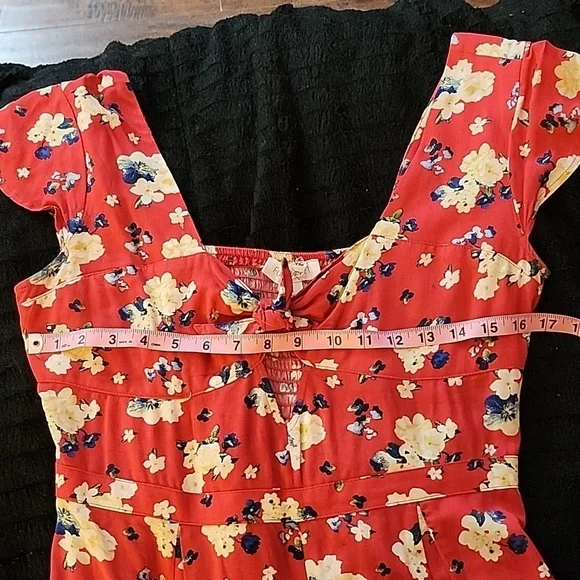 F21 - LG Red Floral Bow Tie Bohemian Romper - Picture 5 of 9